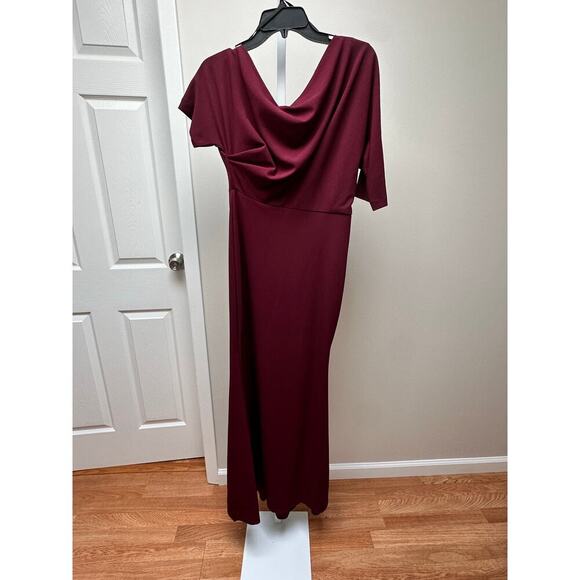 NEW NWT Betsy & Adam Crepe Asymmetric One Shoulder Gown Burgundy size 4 - Picture 3 of 6